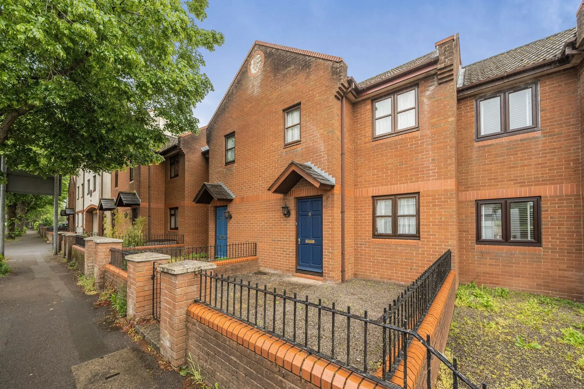 https://mr0.homeflow-assets.co.uk/files/photo/image/47707/4455/_x_/57274518.jpg