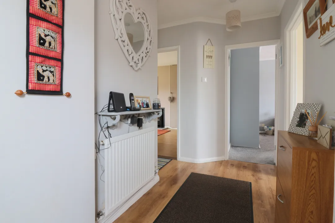 https://mr0.homeflow-assets.co.uk/files/photo/image/47707/8933/_x_/23218_EA_RS_11300415_IMG_5.jpg
