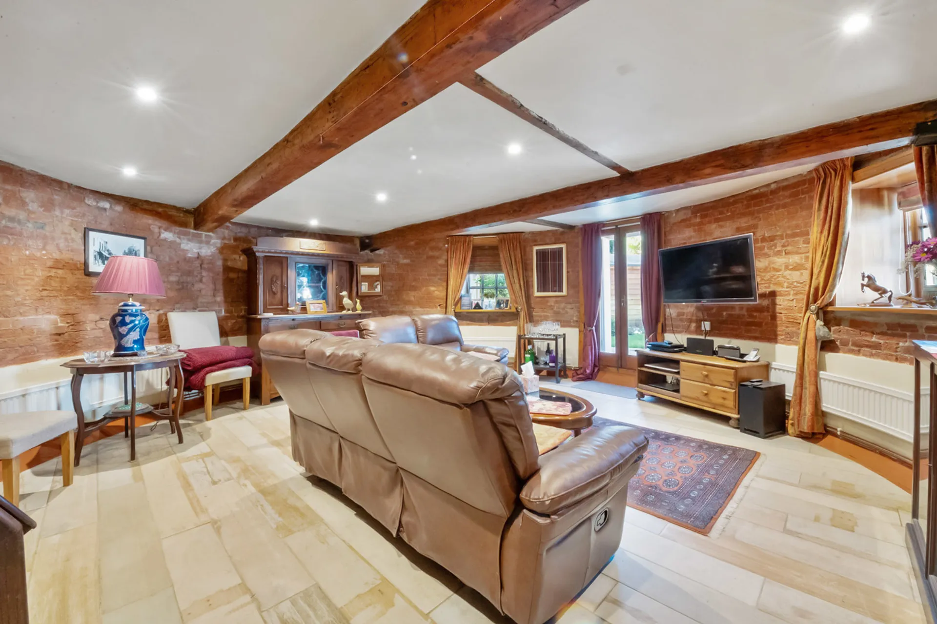 Property photo top 1