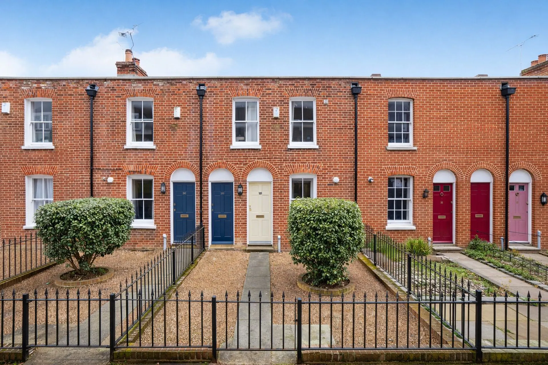 Property photo top 0