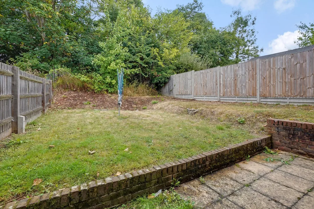 https://mr0.homeflow-assets.co.uk/files/photo/image/47707/9595/_x_/23218_EA_RL_12776456_IMG_9.jpg
