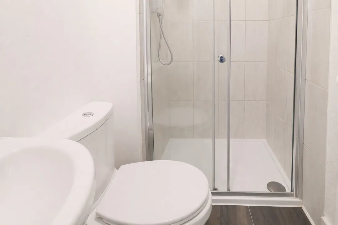 https://mr0.homeflow-assets.co.uk/files/photo/image/47707/9727/_x_/23218_EA_RS_12793569_IMG_6.jpg