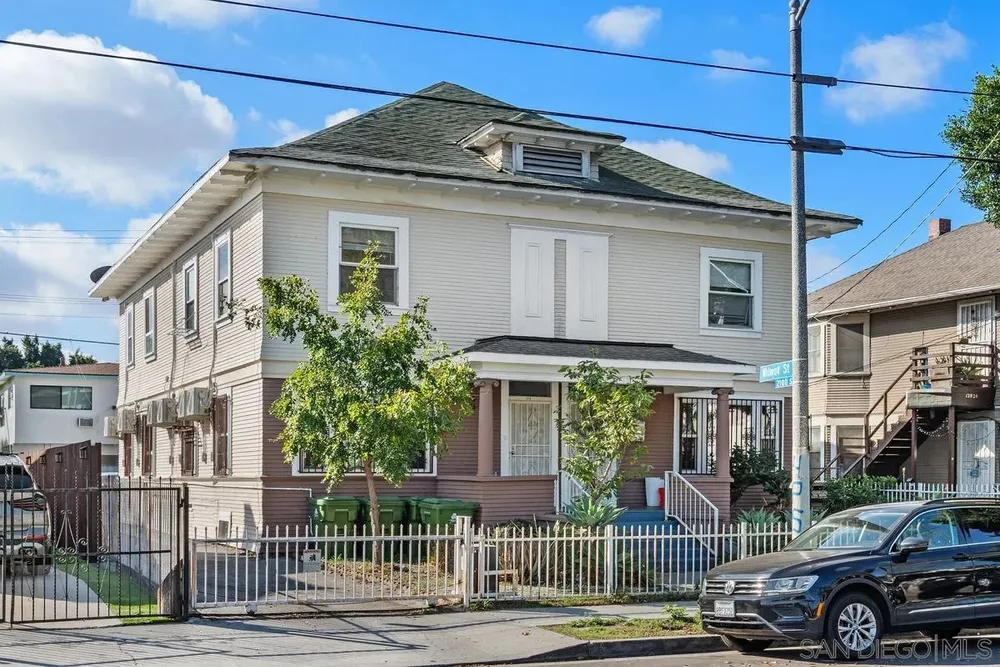 1276 W 22nd St, South Los Angeles, CA 90007