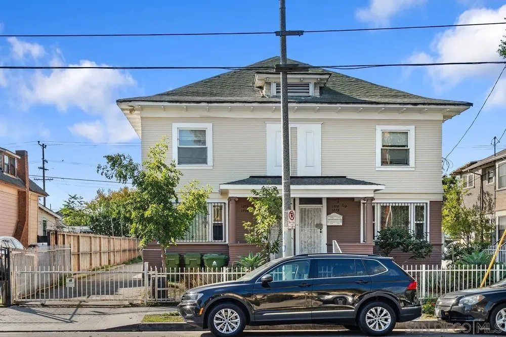 1276 W 22nd St, South Los Angeles, CA 90007