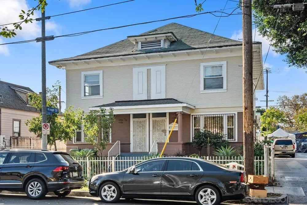 1276 W 22nd St, South Los Angeles, CA 90007