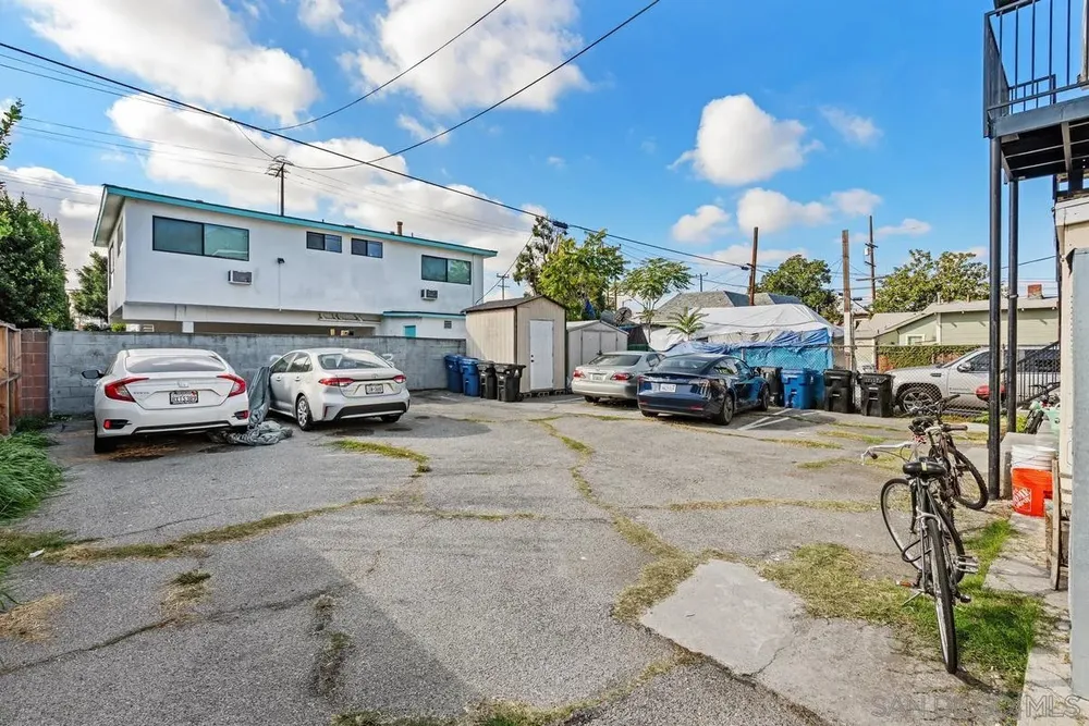 1276 W 22nd St, South Los Angeles, CA 90007