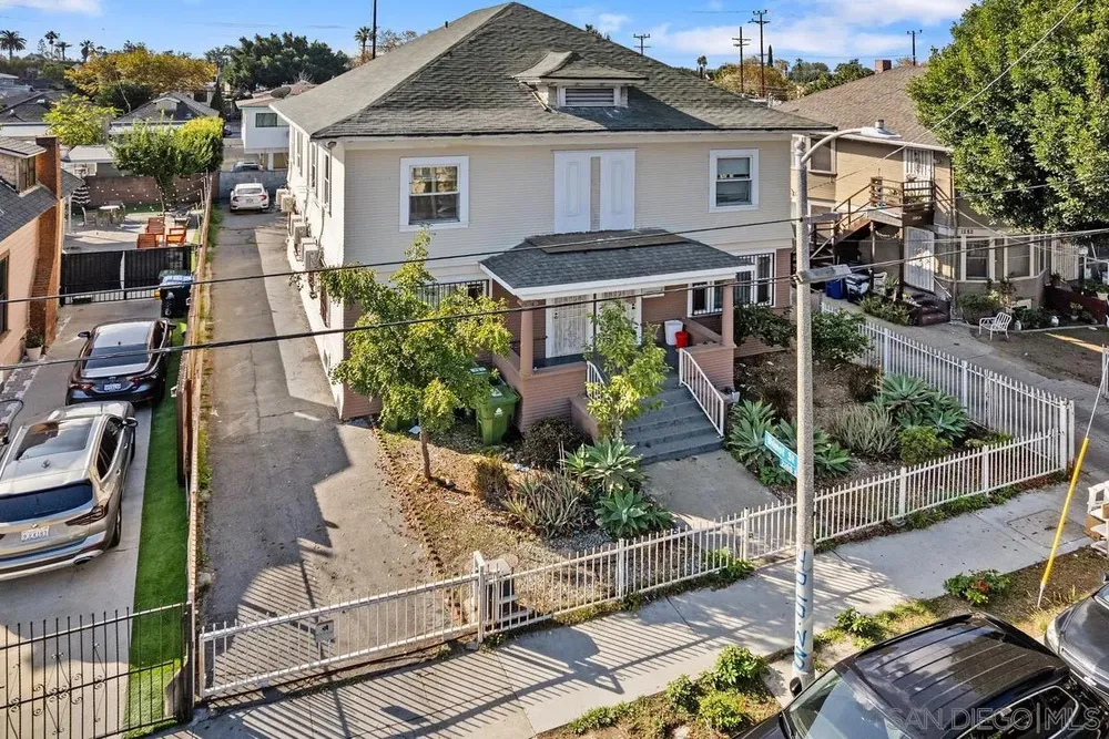 1276 W 22nd St, South Los Angeles, CA 90007