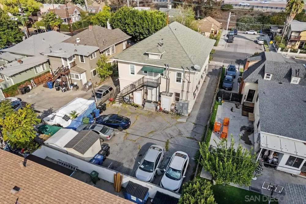 1276 W 22nd St, South Los Angeles, CA 90007