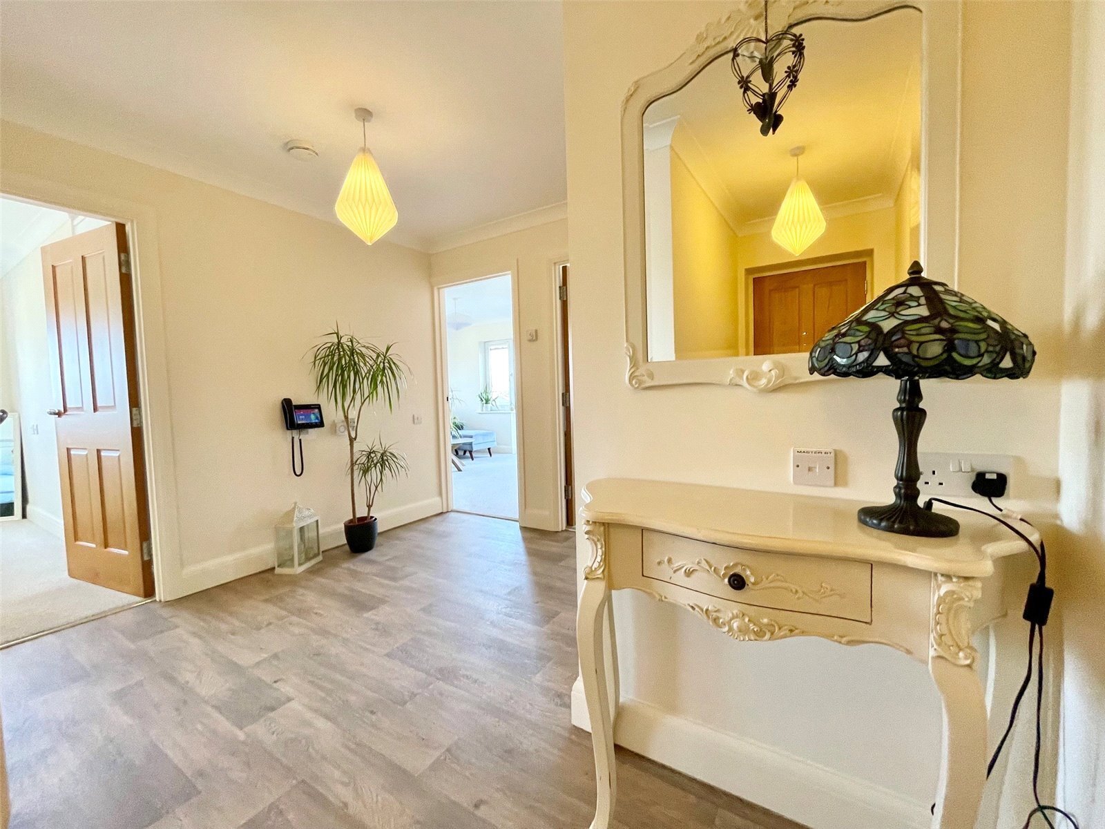 Cranleigh Drive, Leigh-on-Sea, Essex, SS9 Image 4