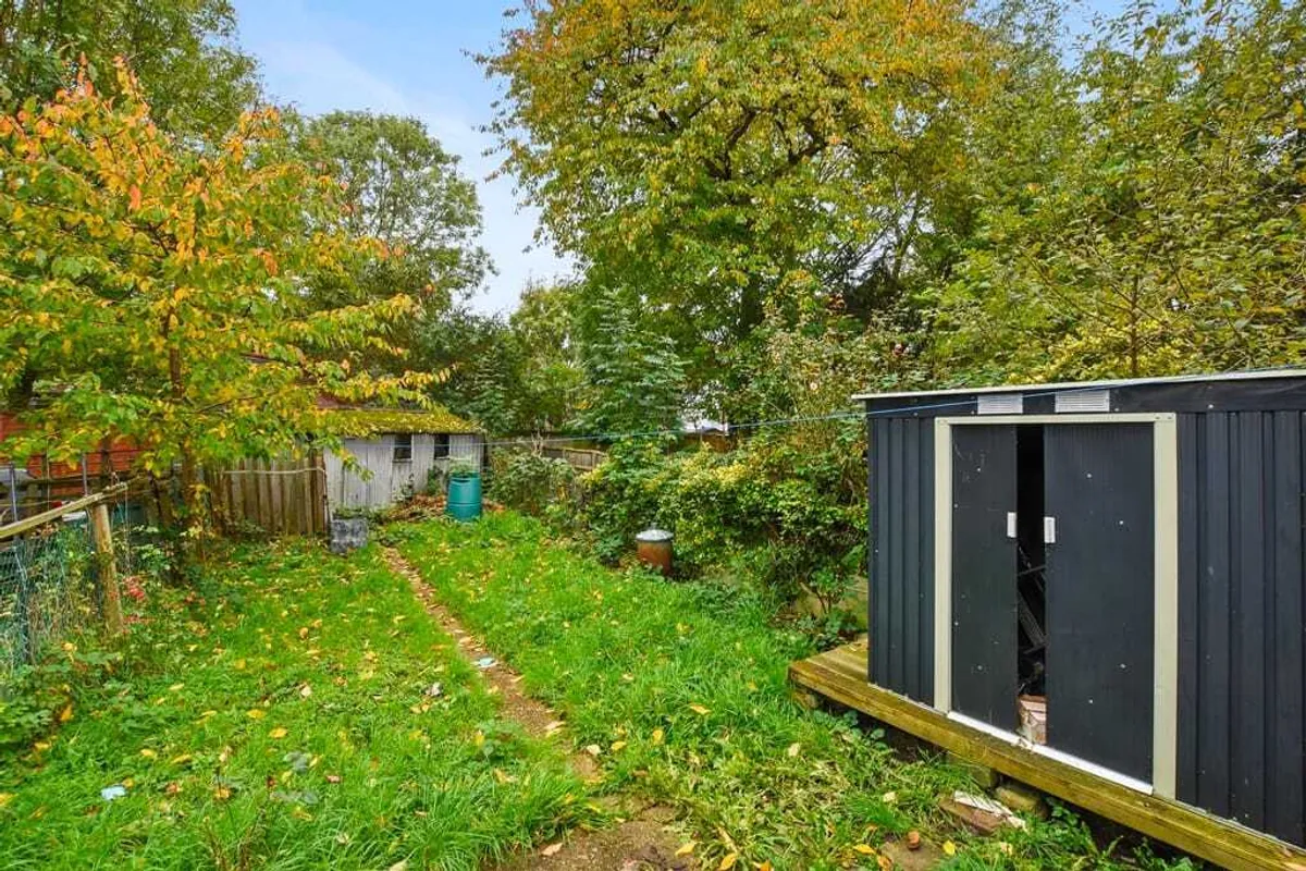 Braemar Avenue, London, NW10