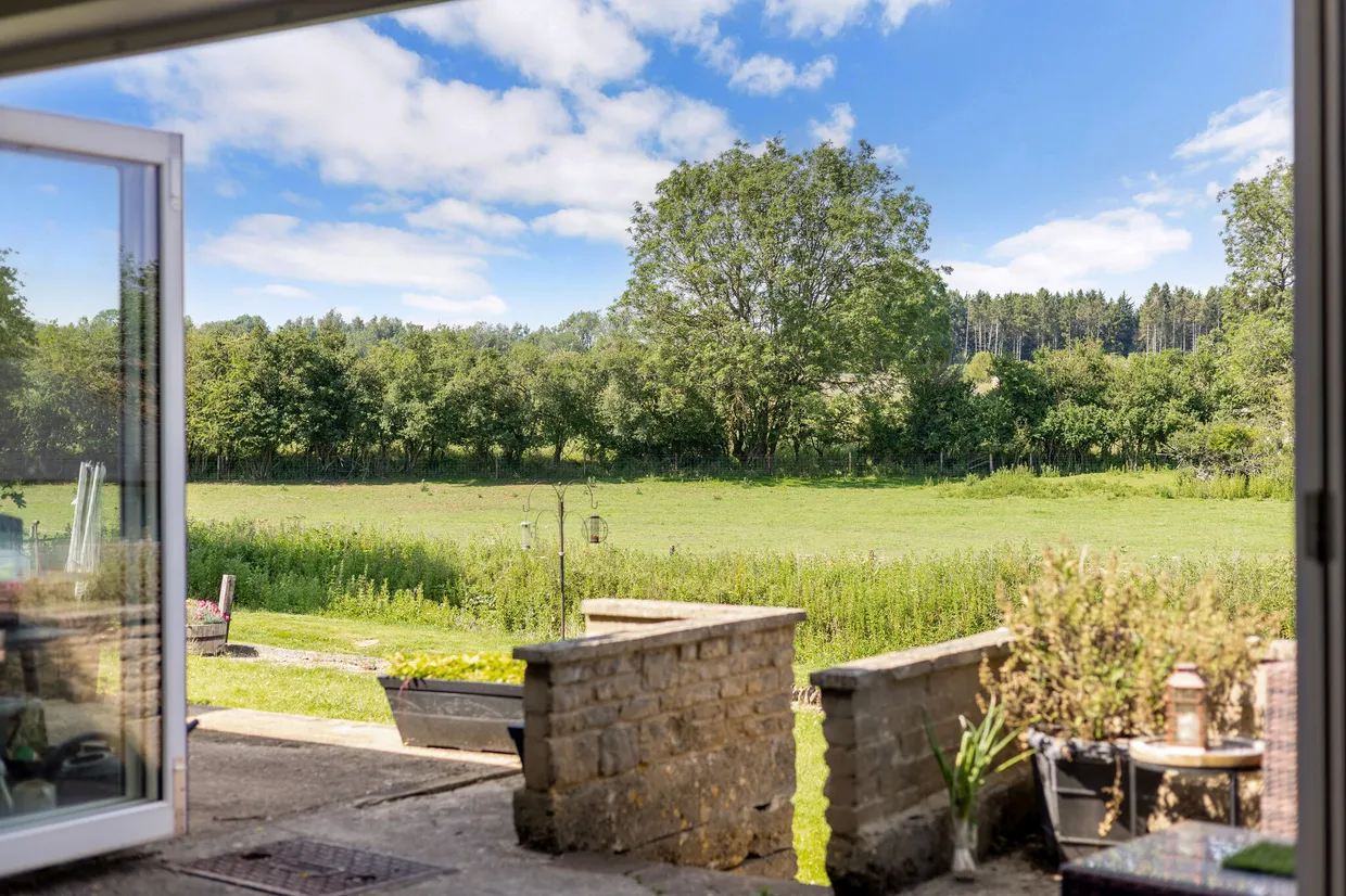 Nr. Ampney Crucis, Cirencester, GL7 photo 2