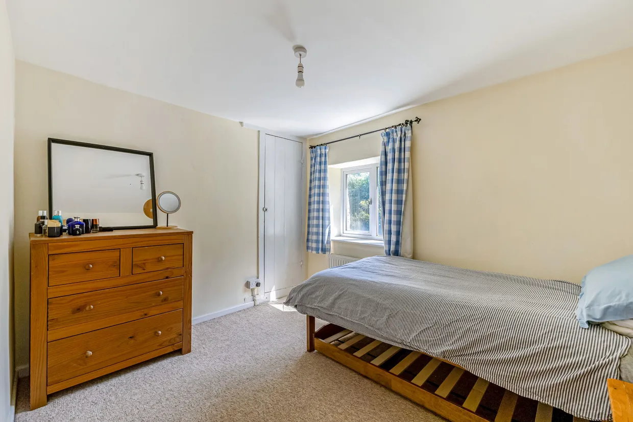 Nr. Ampney Crucis, Cirencester, GL7 photo 11