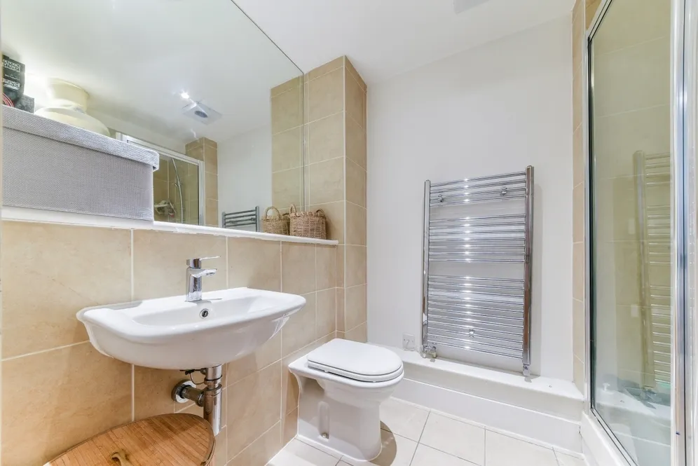 Vanbrugh Hill, SE3 photo 8