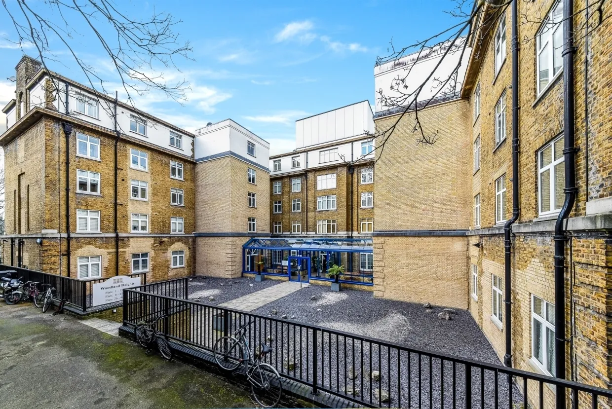 Vanbrugh Hill, SE3 photo 10