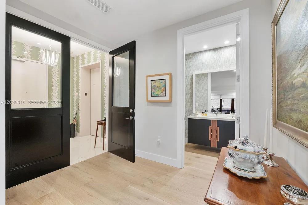 718 Valencia Ave, Coral Gables, FL 33134