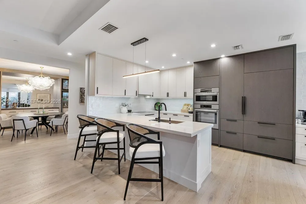 718 Valencia Ave, Coral Gables, FL 33134