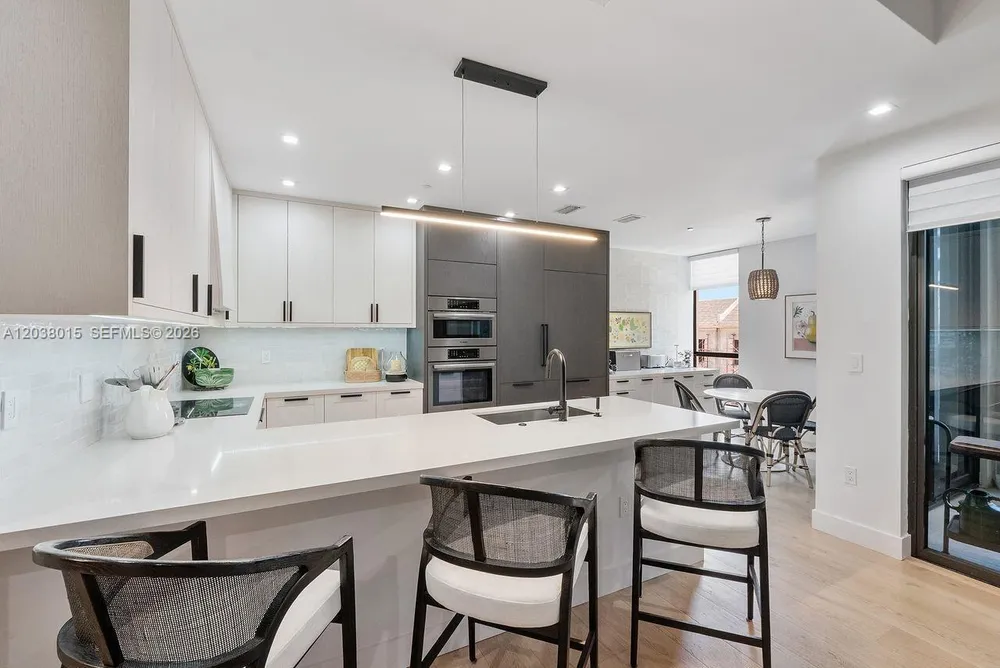 718 Valencia Ave, Coral Gables, FL 33134