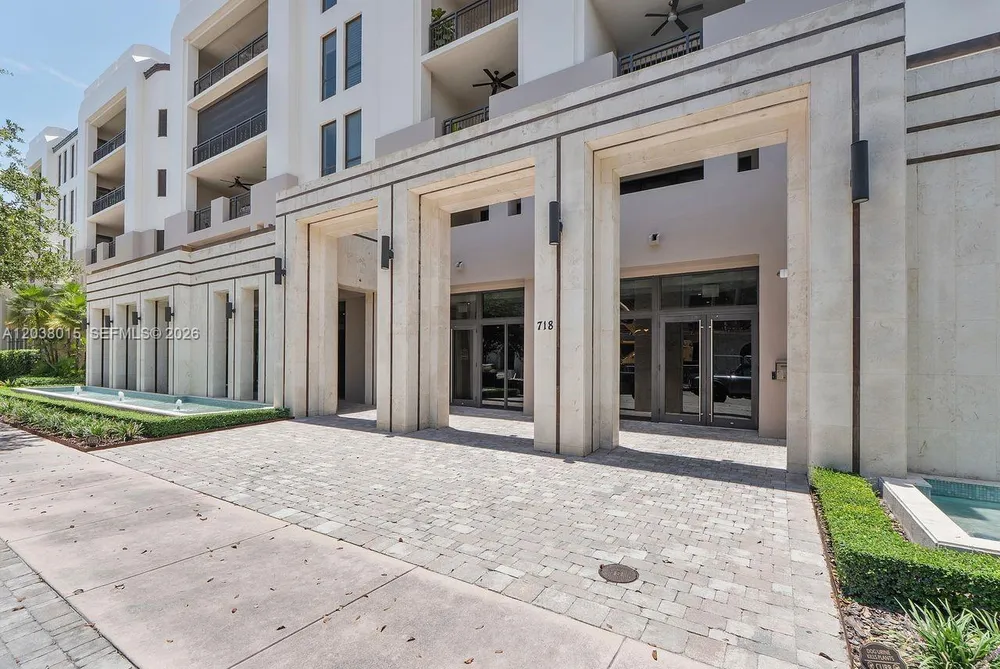 718 Valencia Ave, Coral Gables, FL 33134