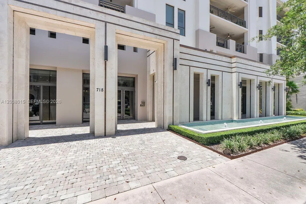 718 Valencia Ave, Coral Gables, FL 33134
