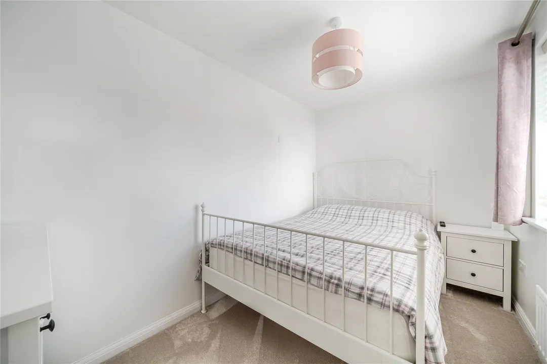 https://mr0.homeflow-assets.co.uk/files/photo/image/47715/7958/_x_/NEW230261_20.jpg