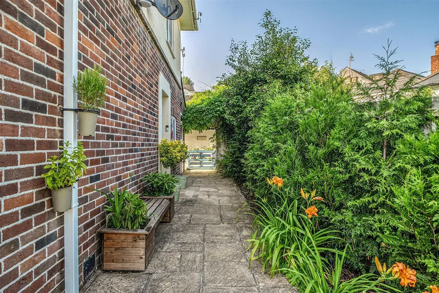 Property Image 36
