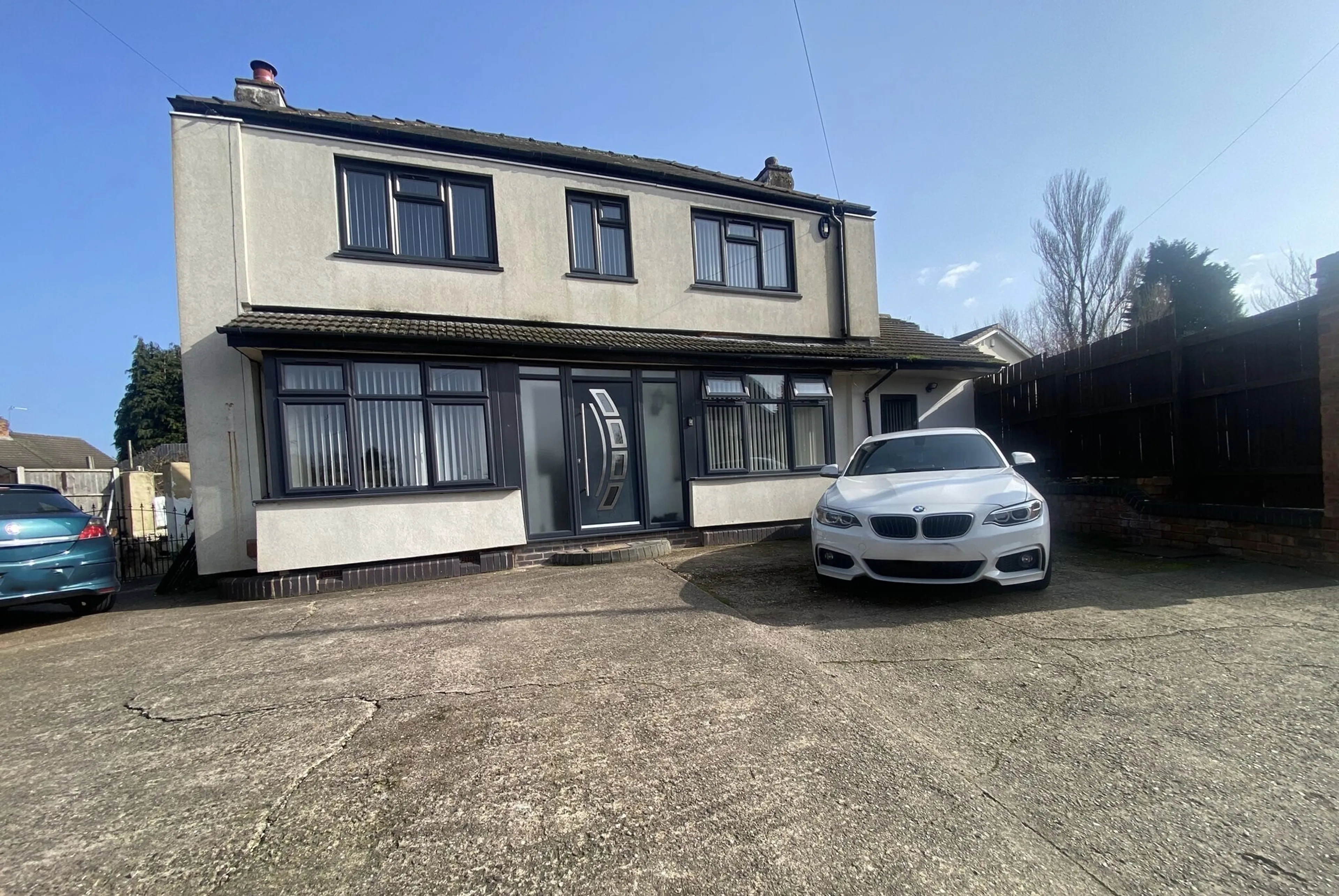 Property photo 0