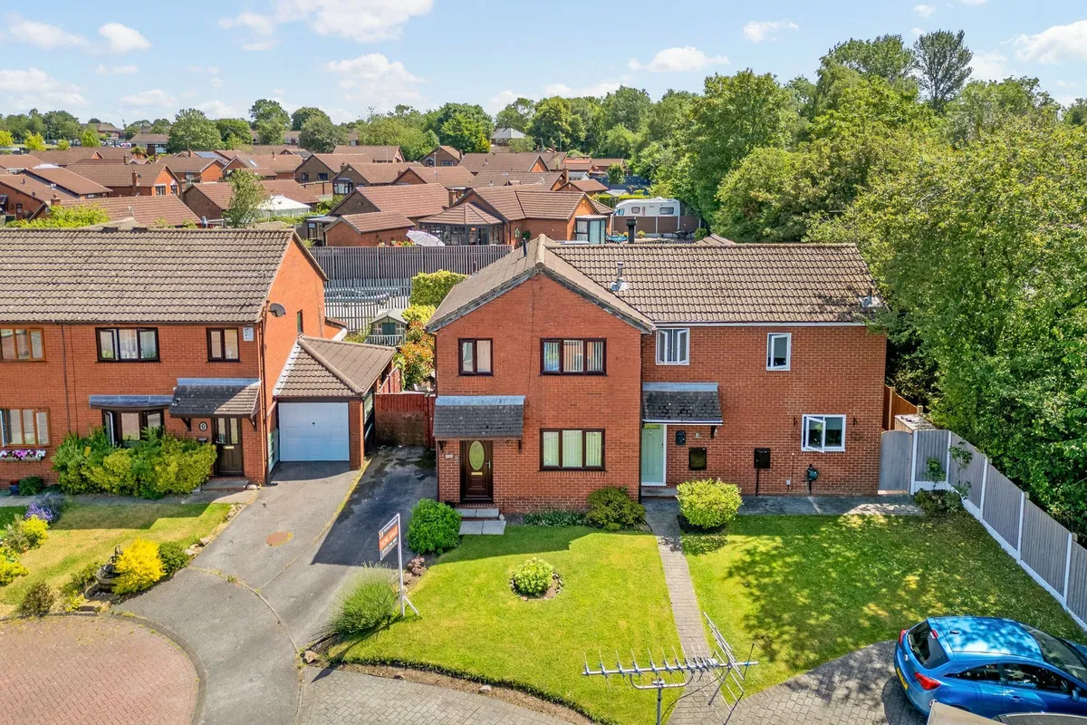 Bickley Close, Runcorn, WA7