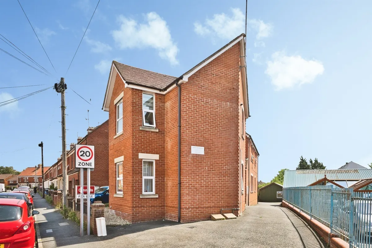 Crofton Avenue, Yeovil