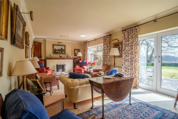 Farnham, Saxmundham, IP17 photo 6