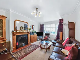 Dalmeny Road, Barnet thumb 3
