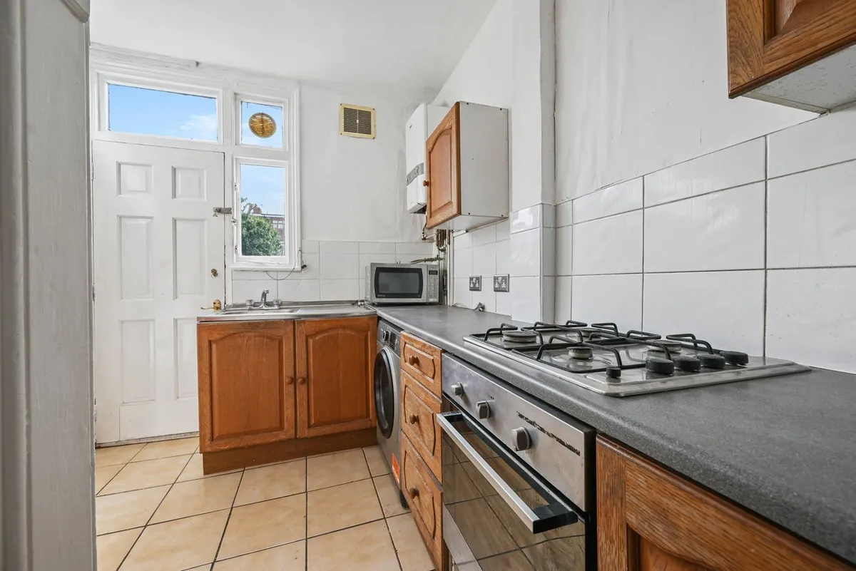 Temple Road, London, NW2