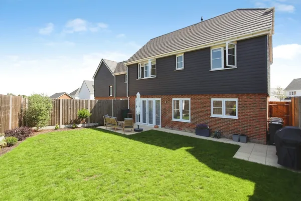 Omaha Grove, Paddock Wood, Tonbridge,...