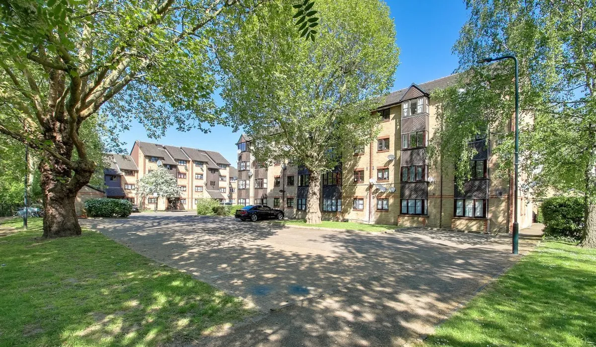 Swallow Drive, London, NW10