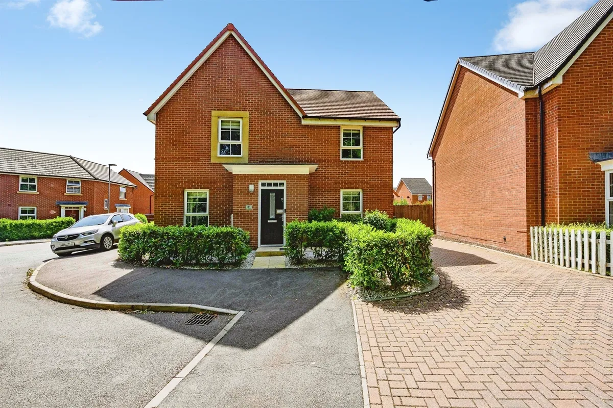 Monarch Street, Hemel Hempstead