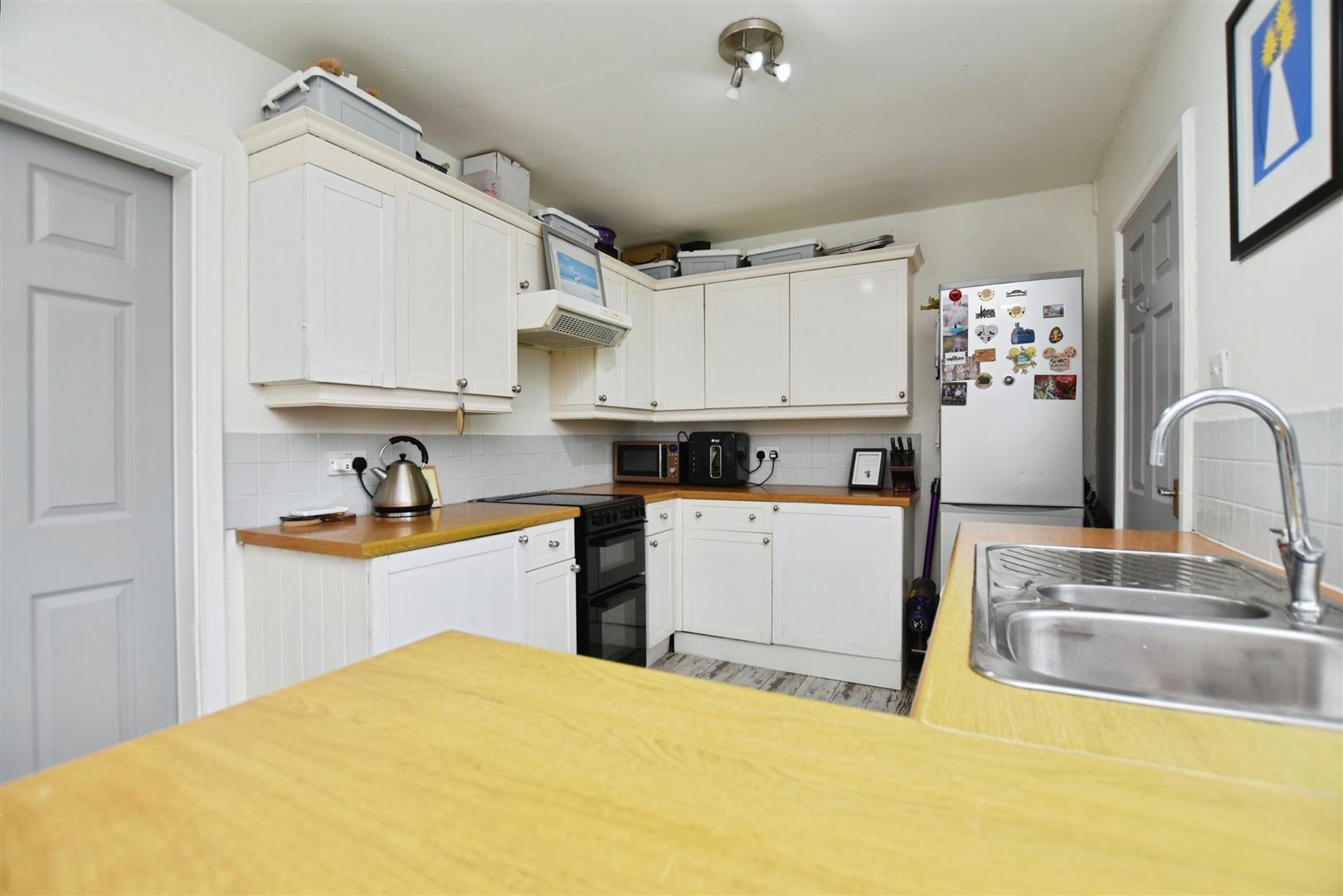Hilston Road, Roos Image 3