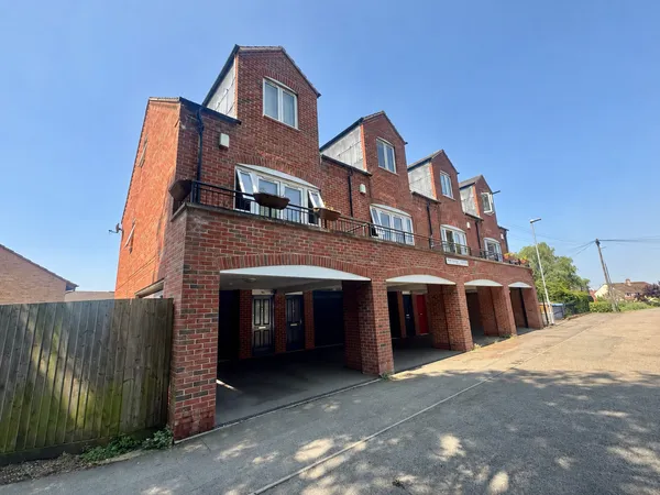 Railway Cottages, Leicester, LE5 2LZ