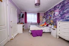 Caernarvon Close, Hemel Hempstead