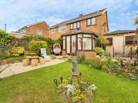 Pleasington Close, Prenton thumb 3