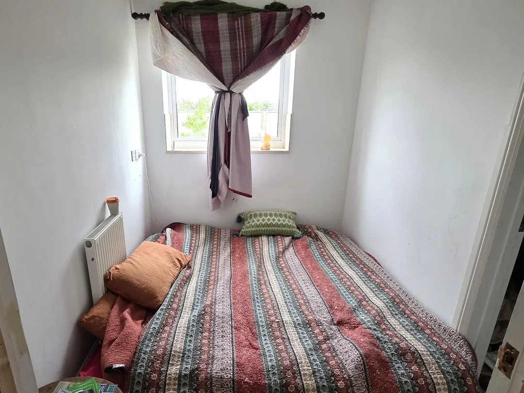 https://mr0.homeflow-assets.co.uk/files/photo/image/47717/1455/_x_/56074420.jpg