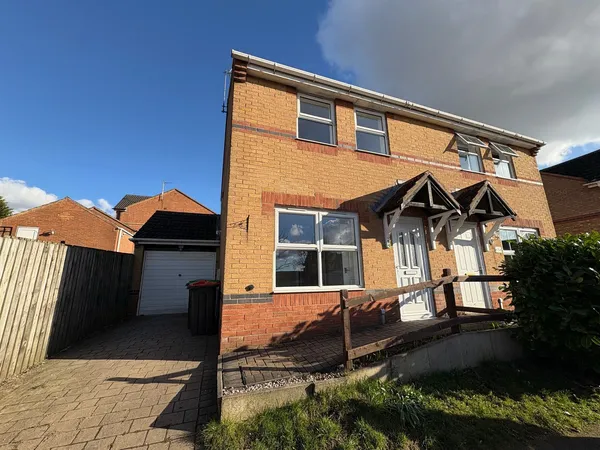 New Hucknall Waye, Huthwaite,  NG17 2SS