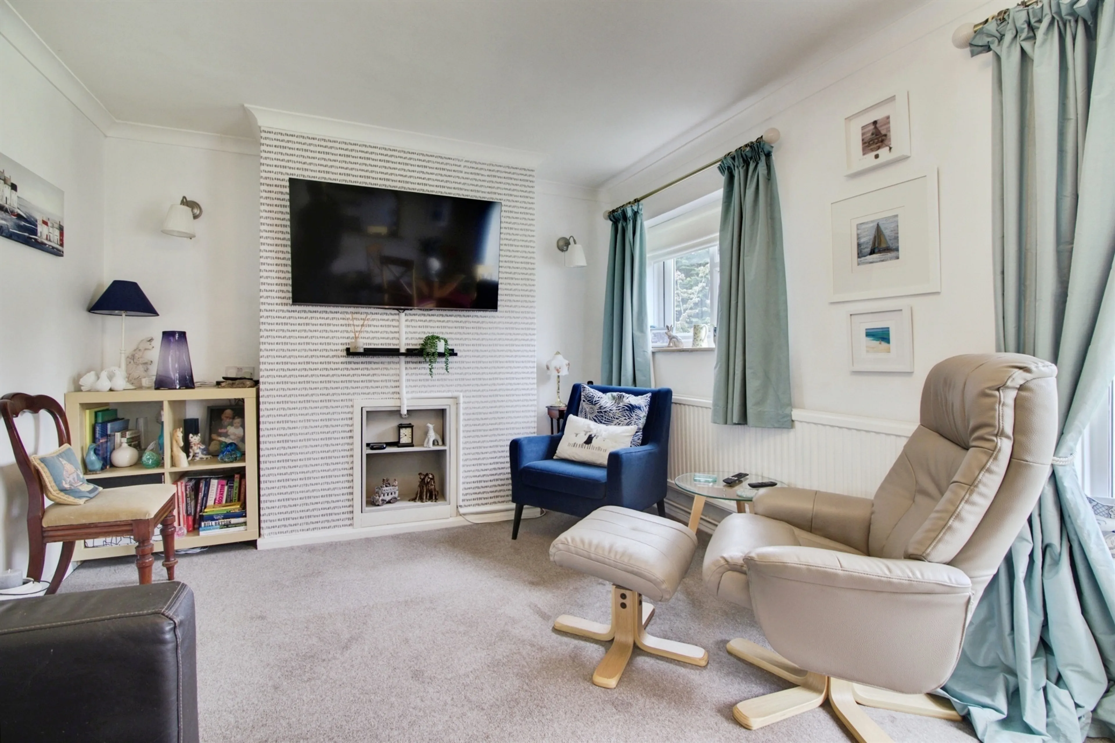 Property at Harwood Hill, WELWYN GARDEN CITY