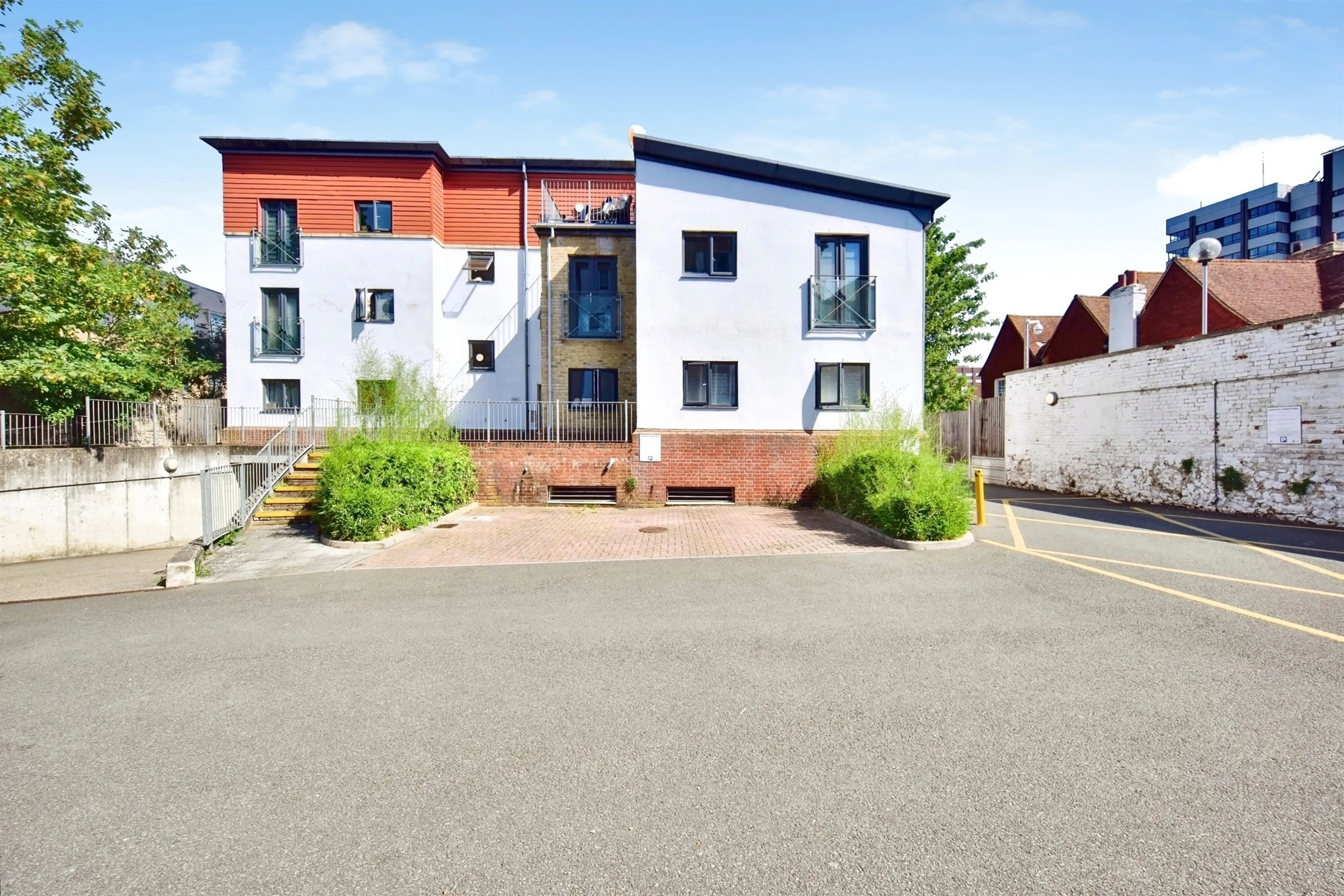 Property photo 0