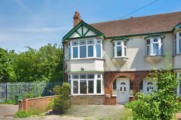Forest View Road, Walthamstow, E17