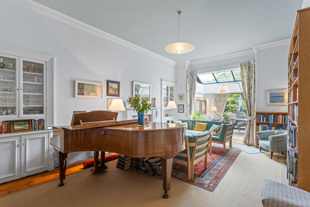 3 Findhorn Place, The Grange, Edinburgh, EH9 2JR Image 3