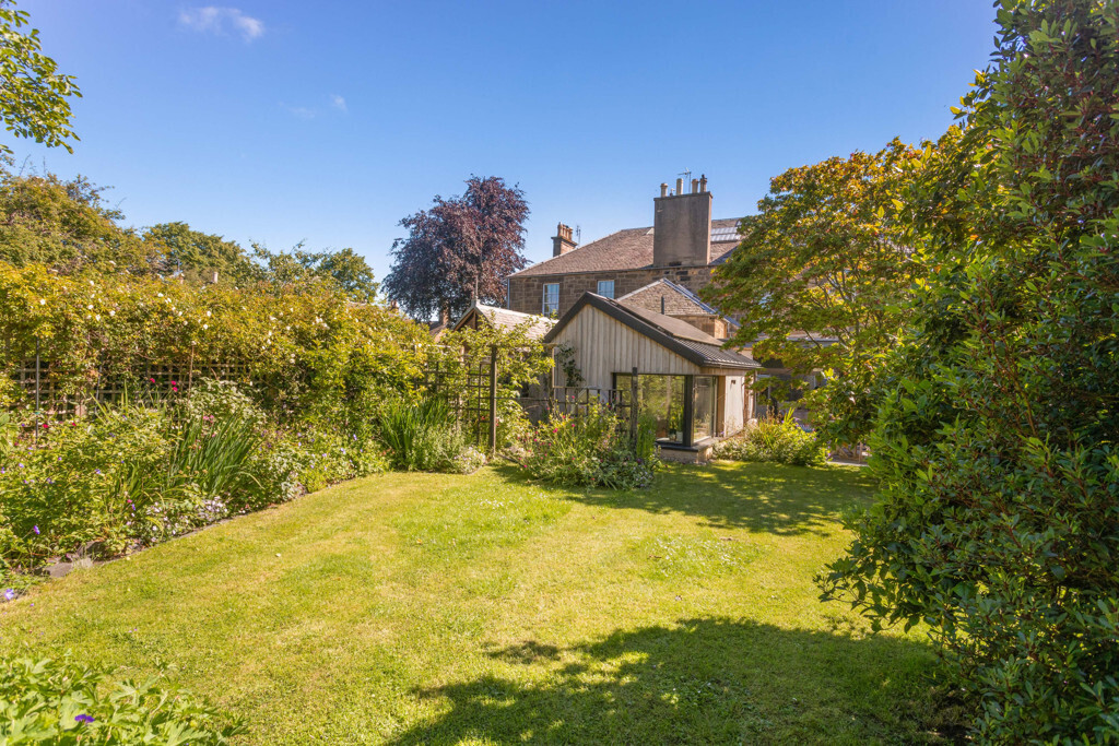 3 Findhorn Place, The Grange, Edinburgh, EH9 2JR Image 62