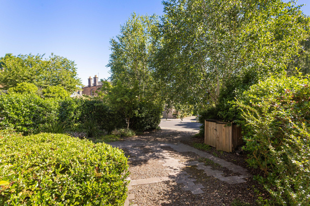 3 Findhorn Place, The Grange, Edinburgh, EH9 2JR Image 64
