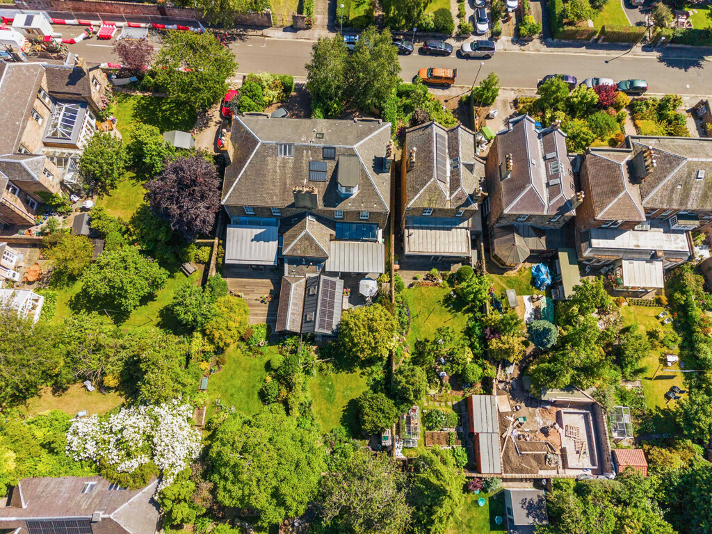 3 Findhorn Place, The Grange, Edinburgh, EH9 2JR Image 70