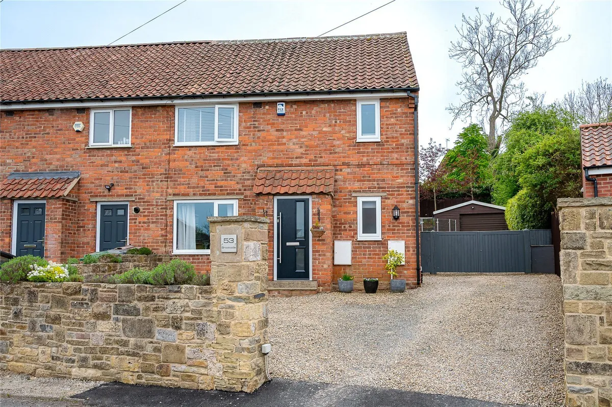 Brookside, Collingham, LS22