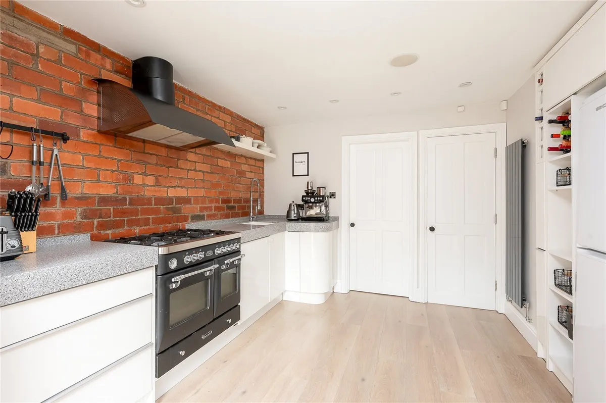 Brookside, Collingham, LS22