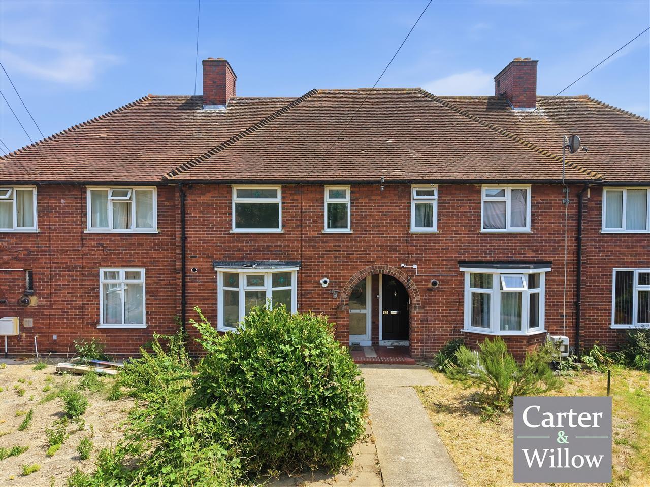 Lodge Avenue, Essex Image 1